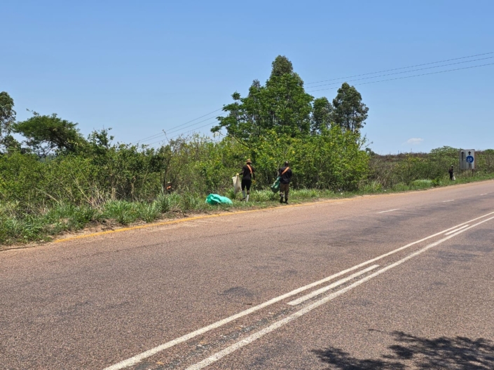 Community Project Milites Dei Academy - cleaning R538 Numbi Road