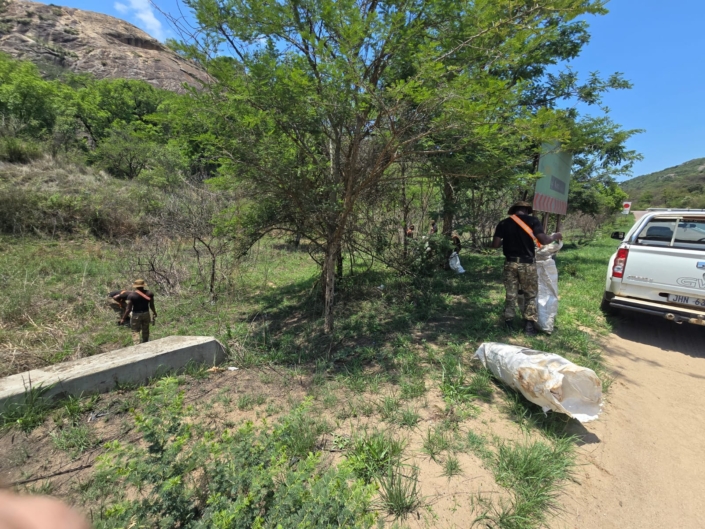 Community Project Milites Dei Academy - cleaning R538 Numbi Road